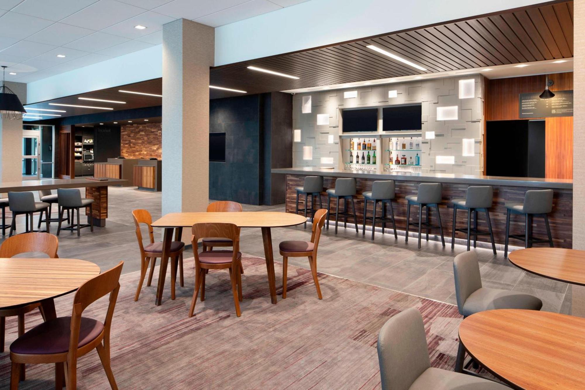 Courtyard By Marriott Albany Troy/waterfront Hotel Troy